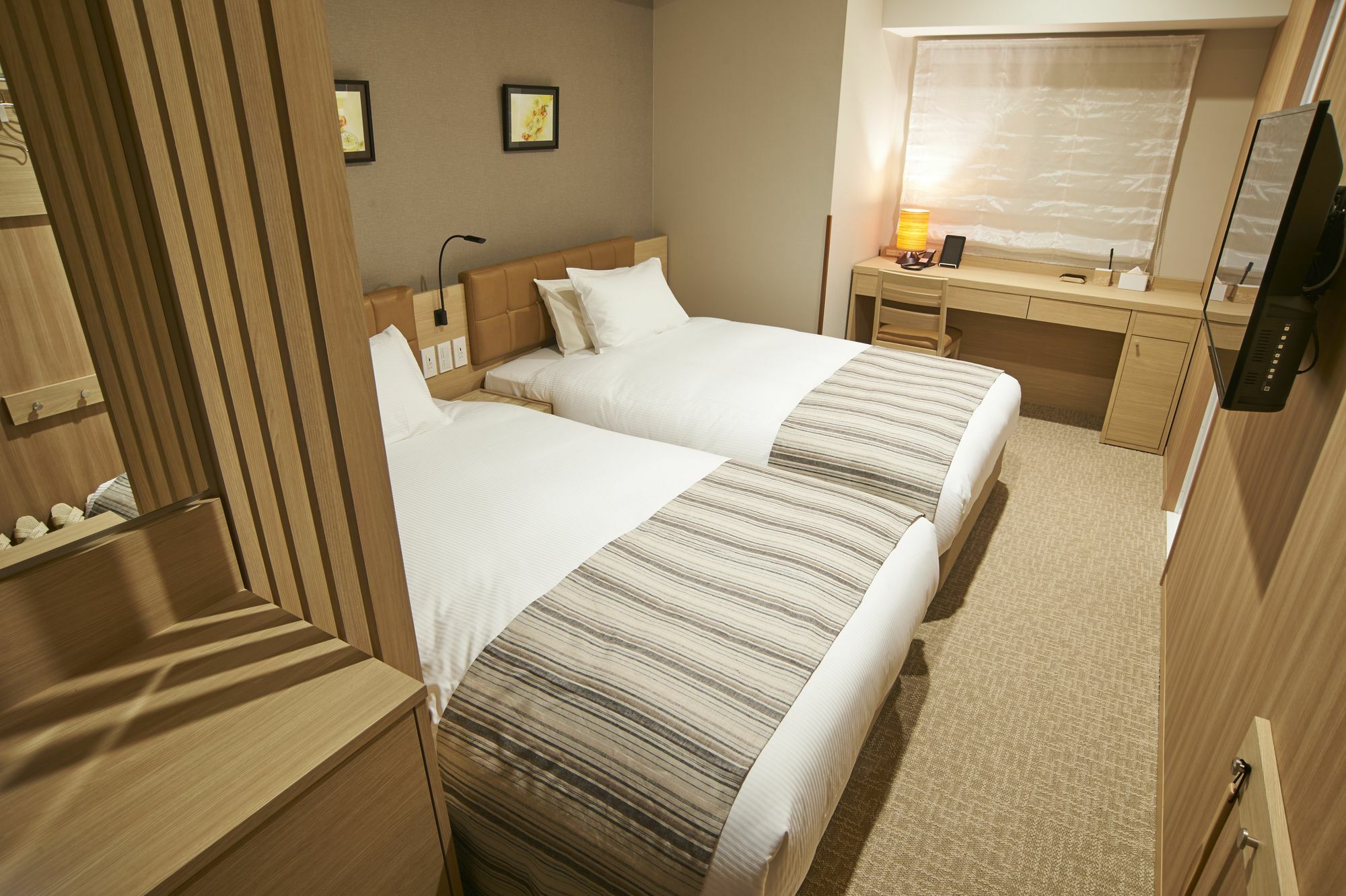 Quintessahotel Tokyohaneda Comic&Books Экстерьер фото